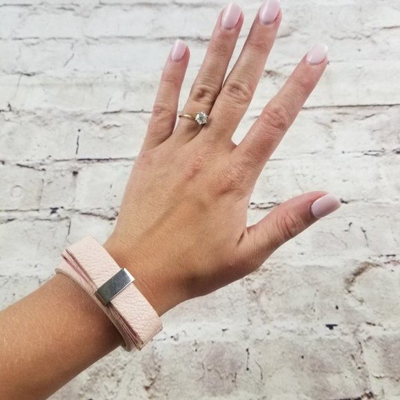 BCBGeneration Light Pink Faux Leather Bow Bracelet Glam Vegan Classic Preppy - Picture 8 of 8